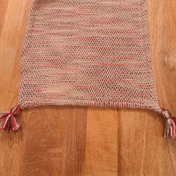 ASPEN Table Runner - Picture 9 of 12